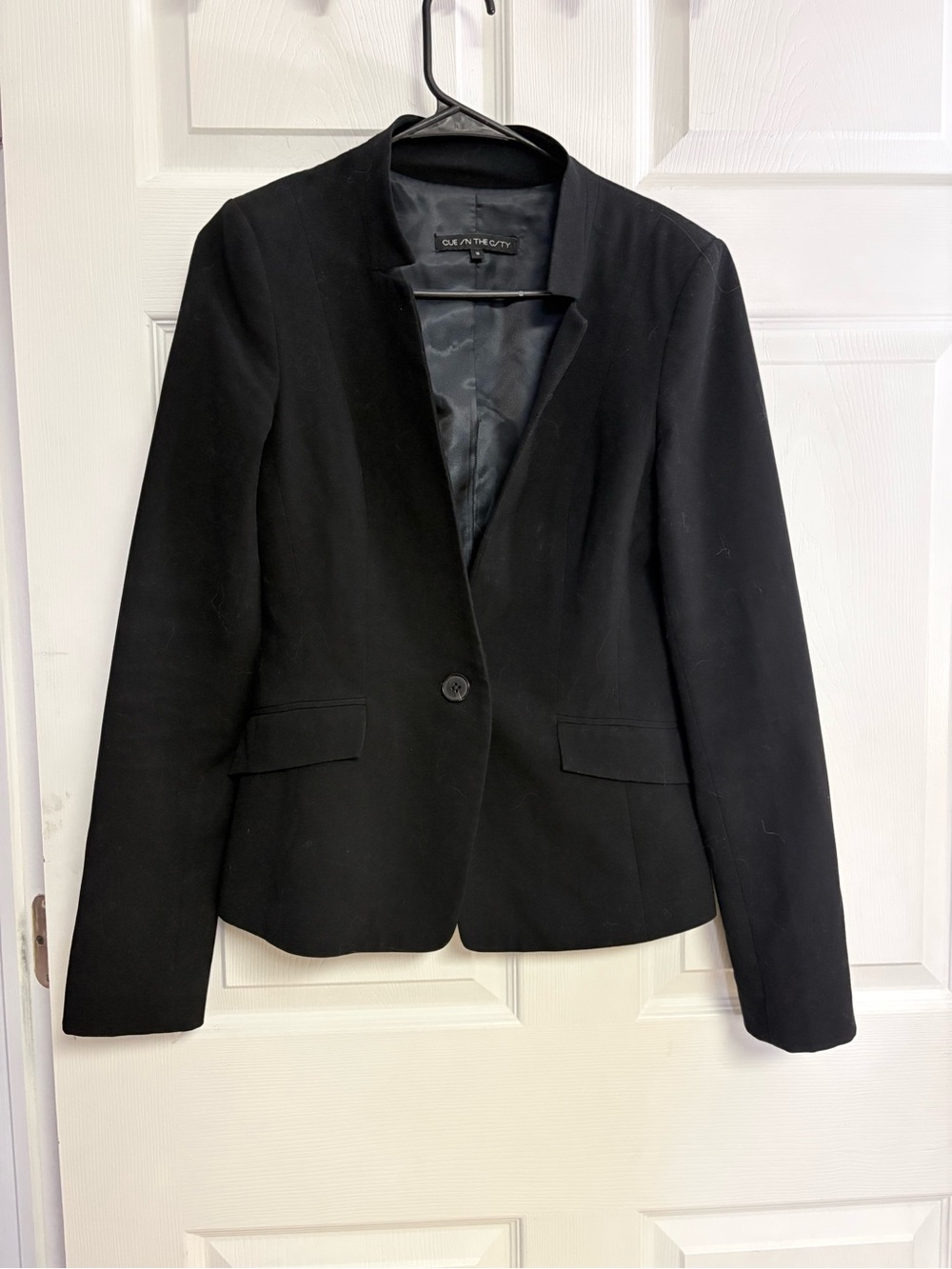 Cue Black Single-Button Collarless Blazer